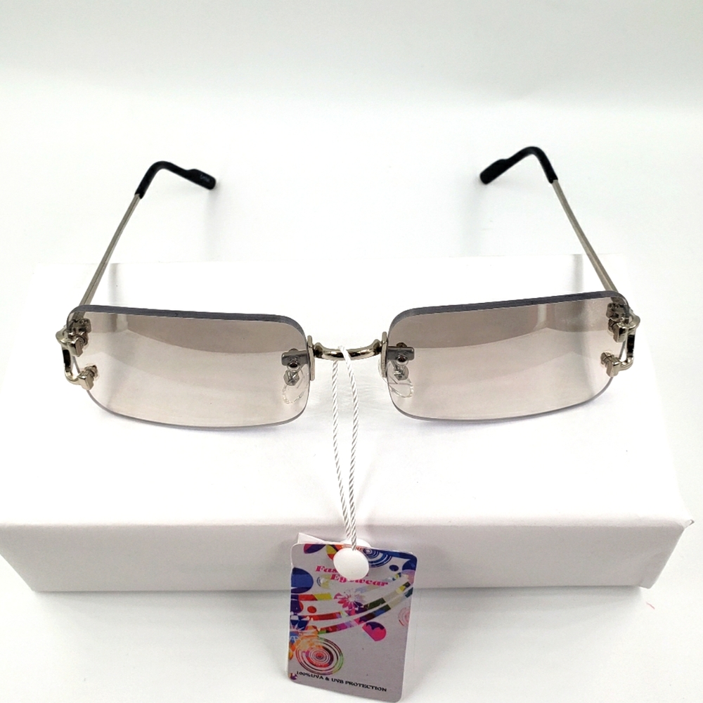 Women's Square fashion sunglasses.